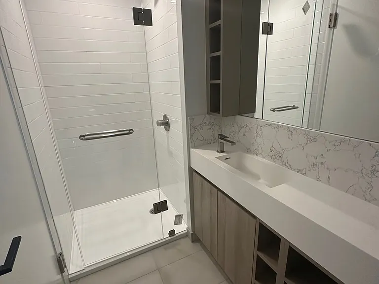 319 Jarvis St #702 — Photo 8