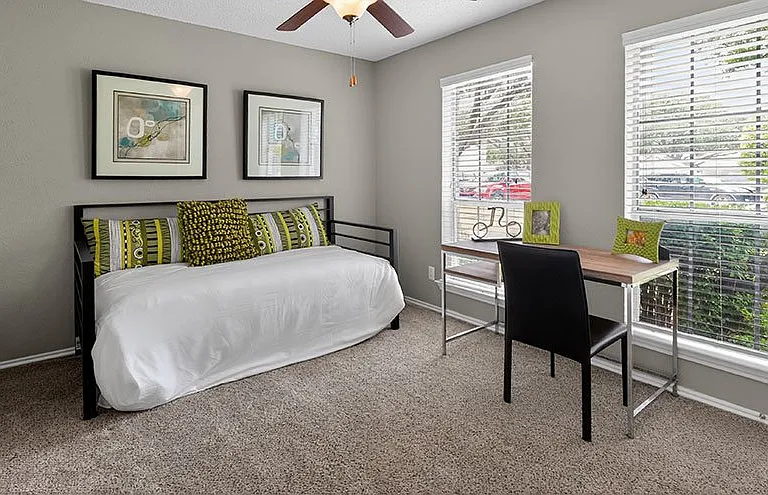 Westmount at River Park Apartments — Photo 9