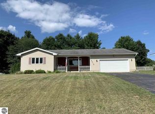 2315 E Carriage Hill Dr, Traverse City, MI