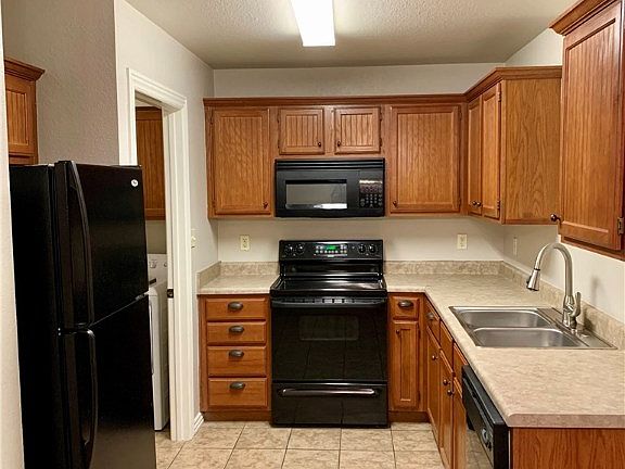 2nd image of 3510 W Chevaux Dr