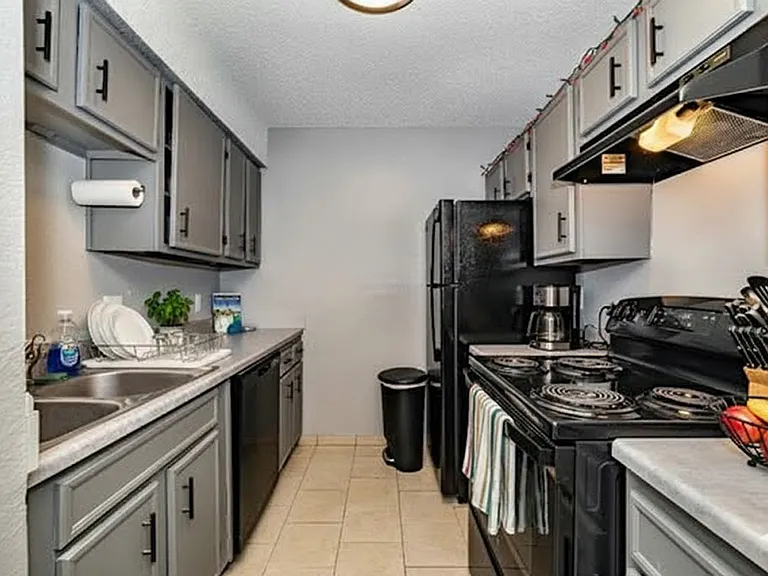 Cimarron Apartments — Photo 66