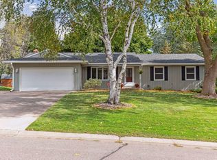 3675 Gresham Ave N, Oakdale, MN 55128