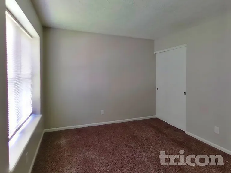 6907 Tartan Ct — Photo 10