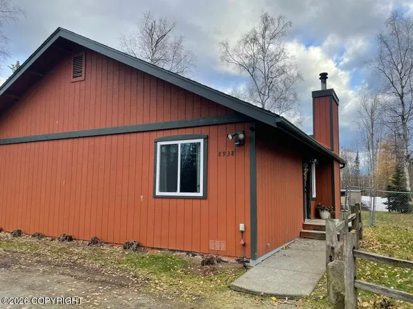 8938 W Phalarope Dr, Wasilla, AK 99623