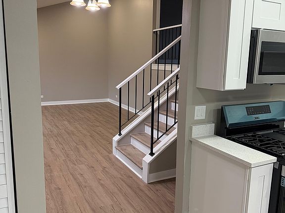 5th image of 208 Albert Dr