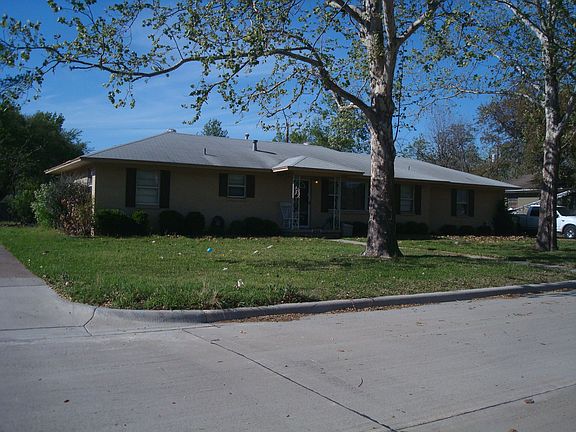 2nd image of 1621 Black Hawk Ln