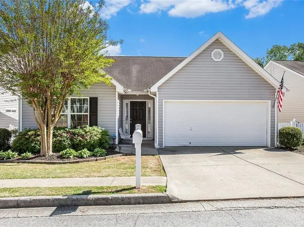 352 Greystone Pkwy, Hiram, GA 30141