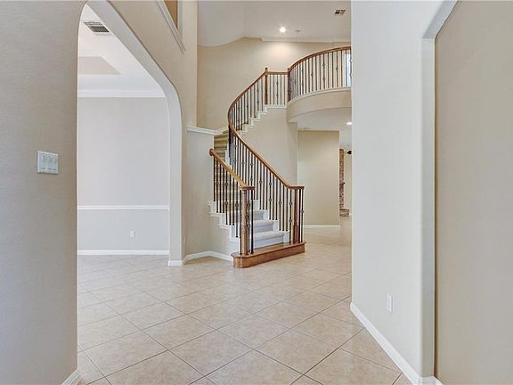 2nd image of 2902 Kinloch Dr