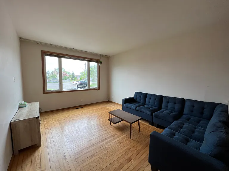 368 Dufferin St — Photo 11
