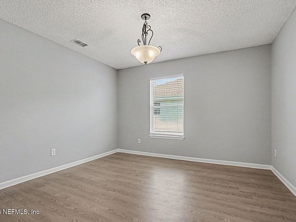 4th image of 11120 TIVERTON Court
