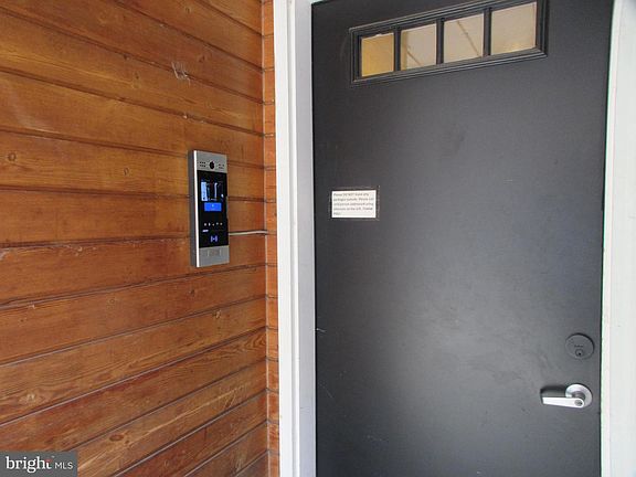 3rd image of 1716 Cambridge St #4