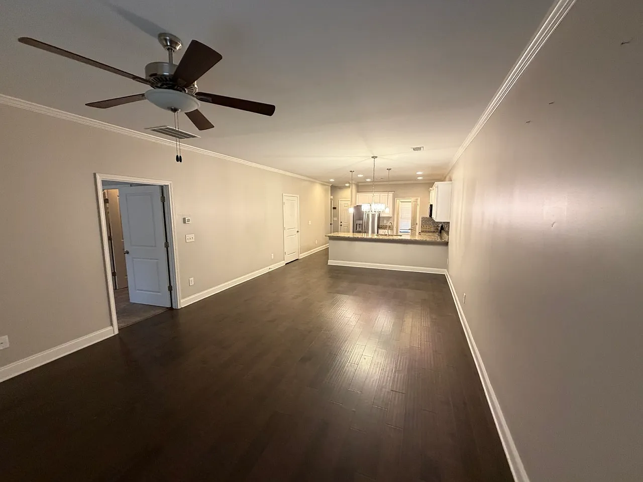 3 bed, 2.5 bath, 1506 sqft, $2,050 — Photo 2