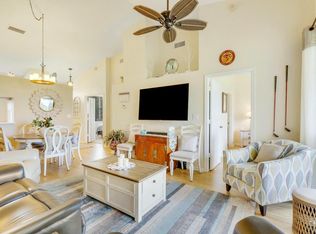 18081 SE Country Club Dr #35347, Tequesta, FL 33469