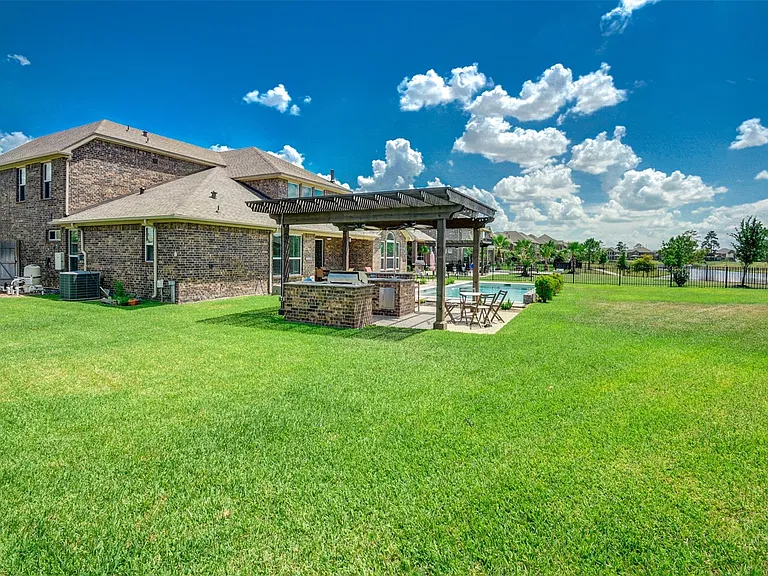 25710 Oakwood Knoll Dr — Photo 41