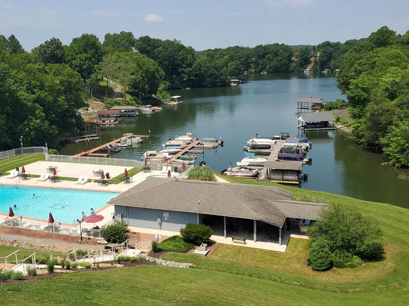 1089 Bluewater Dr Unit 403, Moneta, VA 24121