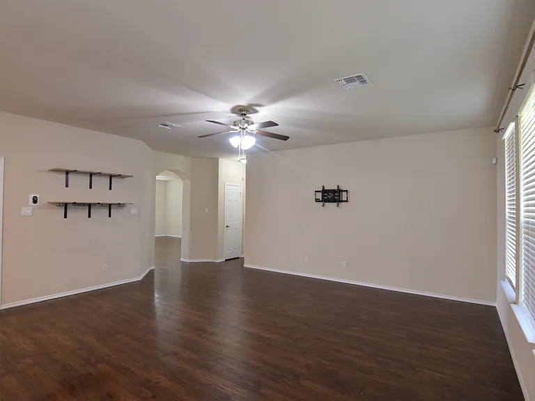 1114 Iron Glen Dr — Photo 9