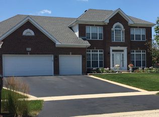 1624 Rolling Hills Dr, Crystal Lake, IL 60014