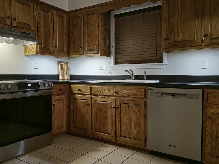 2606 Sterling Dr — Photo 5