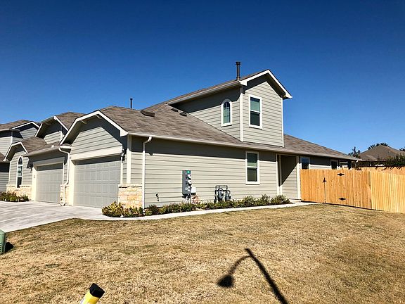 2nd image of 1420 Anhalt Dr