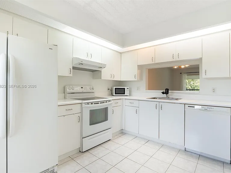 13455 SW 16th Ct #306F — Photo 6