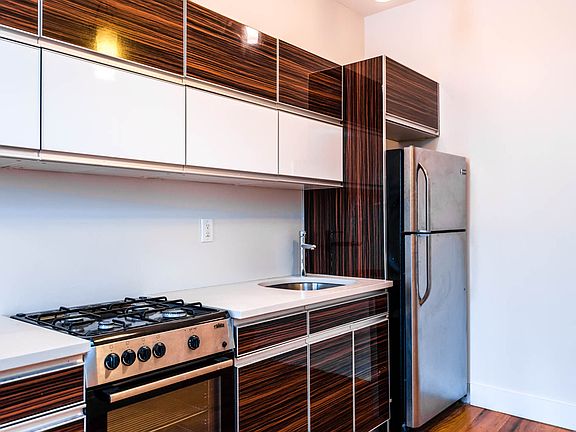 2nd image of 156 Knickerbocker Ave #3A
