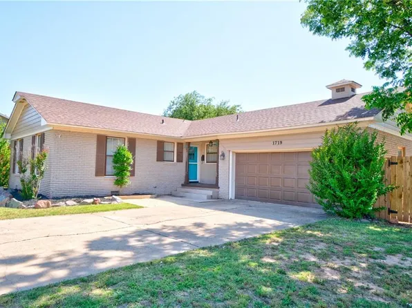 1719 Lee Dr, Altus, OK 73521