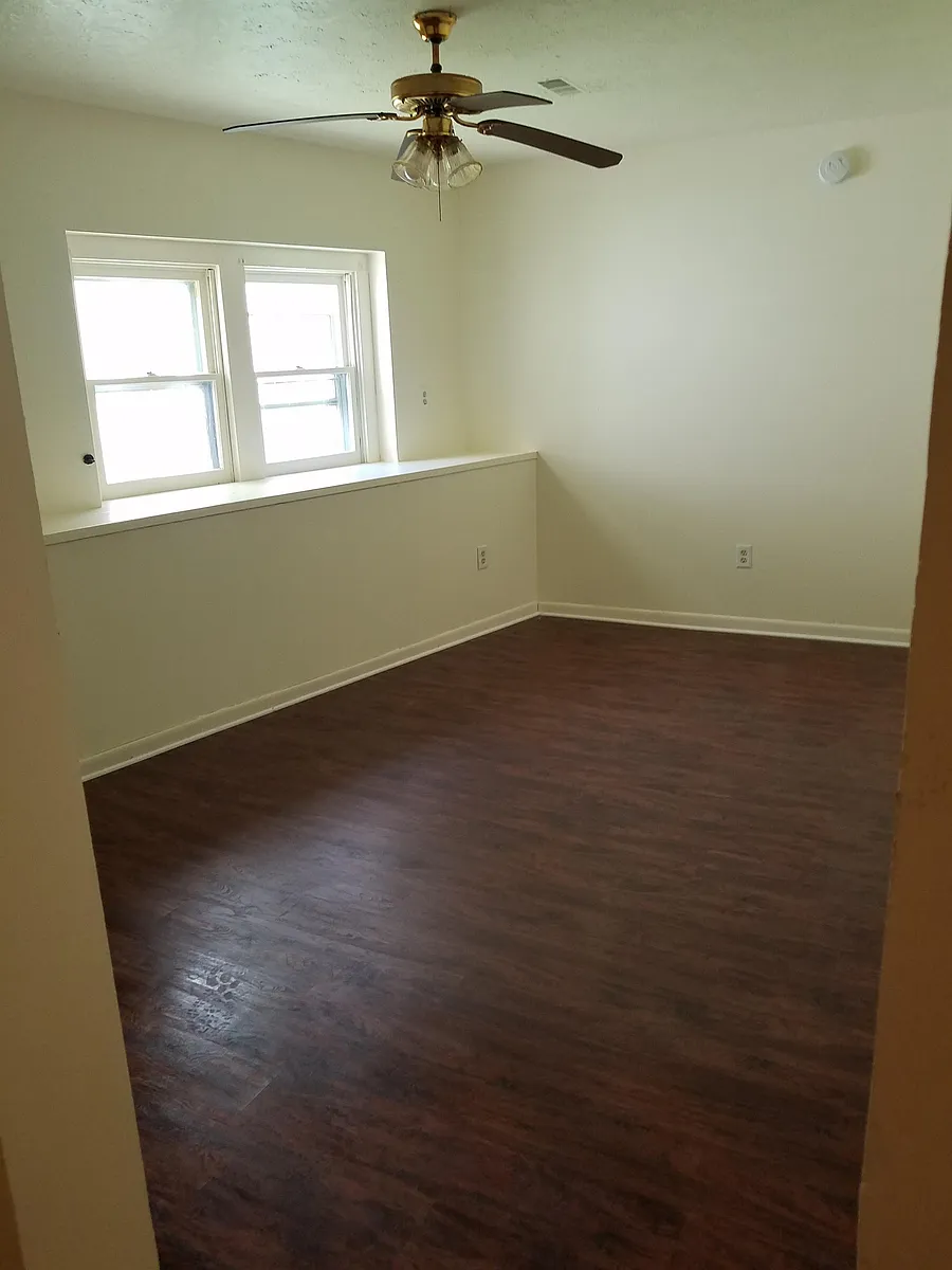 Building Photo - 302 Canal St #4