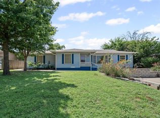 106 Oakwood Dr, Keene, TX 76059