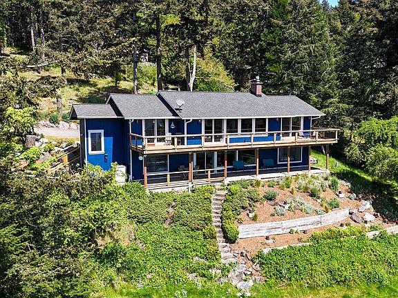 2nd image of 372 Cascade Way
