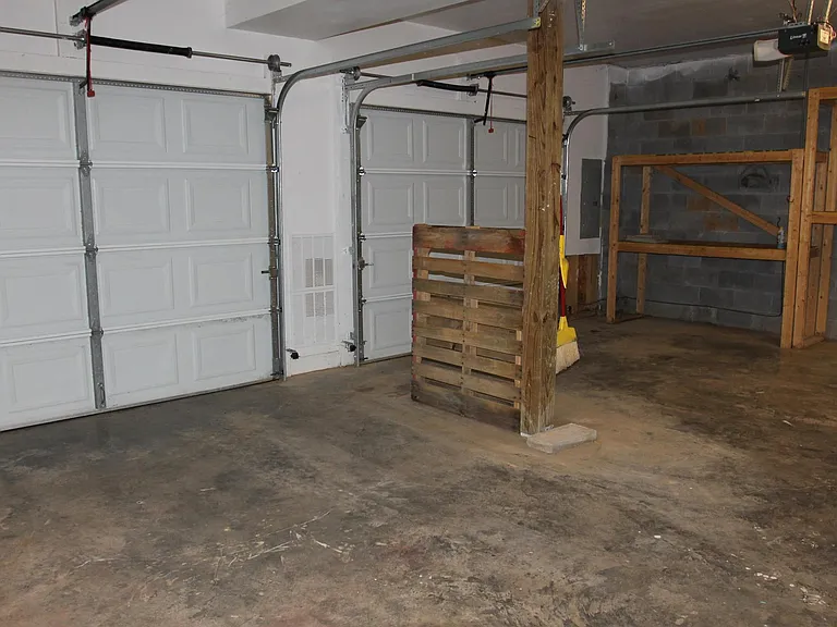 652 Chris Haven Dr — Photo 16