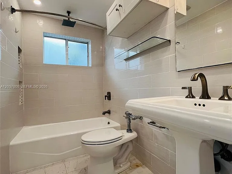 2033 Calais Dr #5 — Photo 22