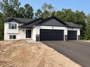 30966 Narcissus Ct NW, Cambridge, MN 55008