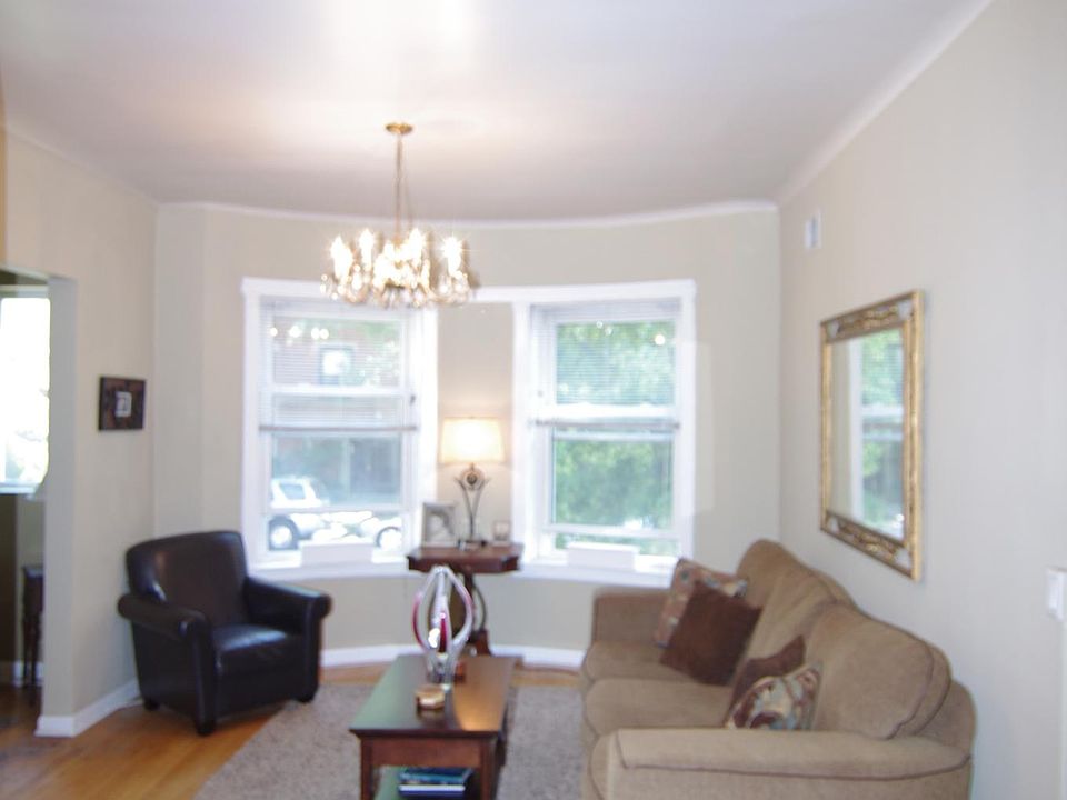 1st image of 1522 W Sunnyside Ave