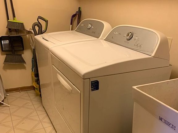 5th image of 6815 Hickory St APT 6