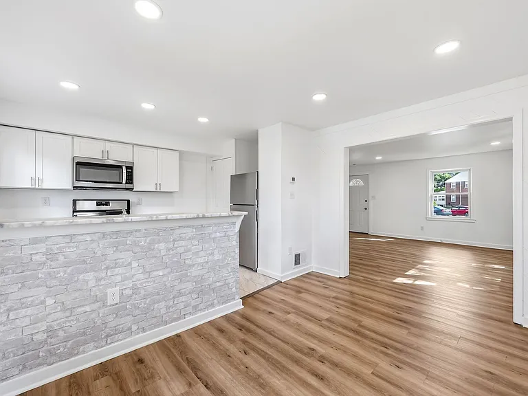 519 Vine St — Photo 5
