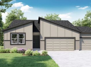 8618 W Silver Ln, Cheney, WA 99004