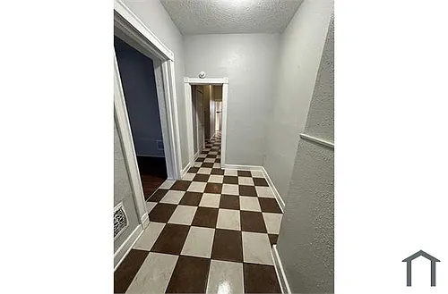 3953 S Grand Blvd #1F Photo 1