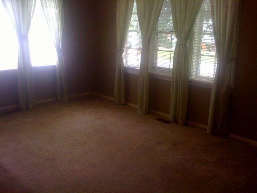 5th image of 605 Charles St