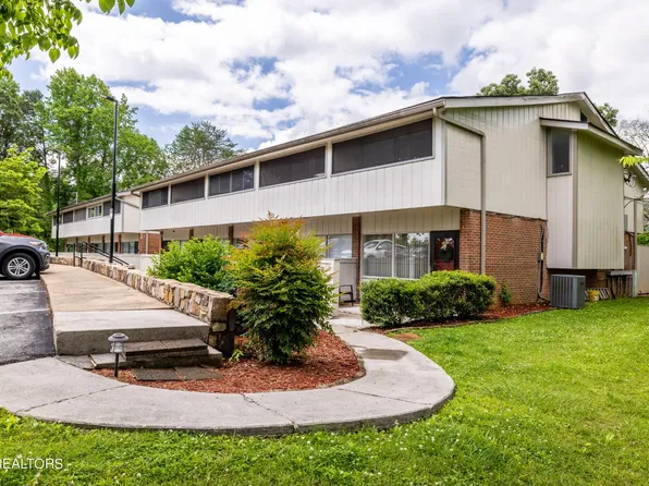 2806 Suncrest Rd APT 1, Pigeon Forge, TN 37863