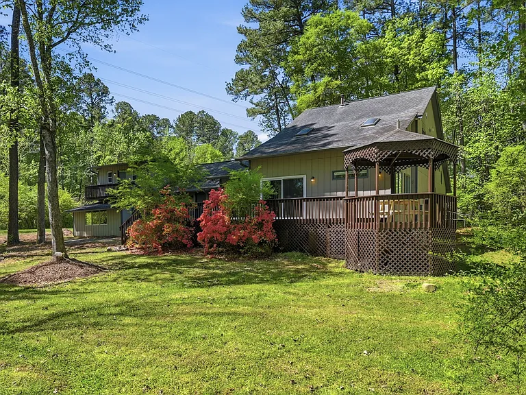 4002 Westfield Dr — Photo 48
