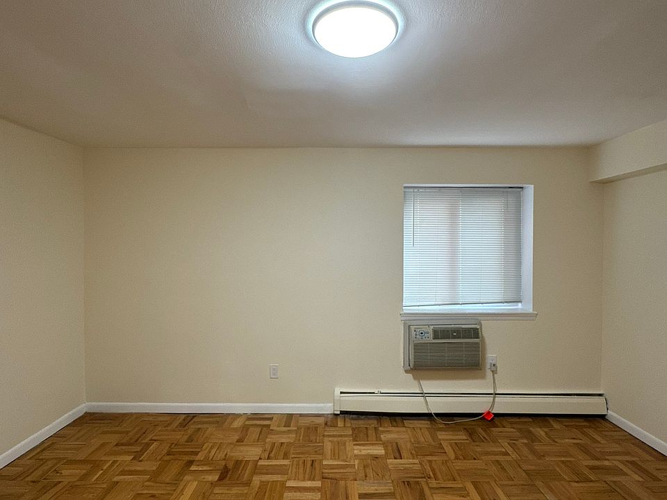 2nd image of 22 N Forest Ave APT 1P