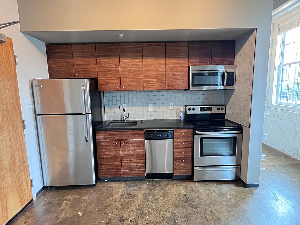 1st image of 415 Oliver Hill Way APT 2A
