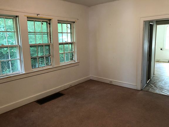5th image of 104 Adair Dr