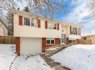 6208 W Dalton Dr NW, Calgary, AB T3A1E3