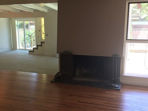 5th image of 3320 Knoxville Ave