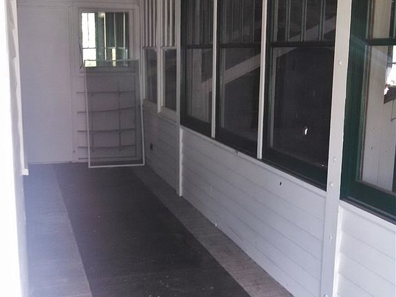 4th image of 504 W Edwards Ave