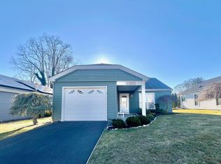 583 Stratford Ln, Ridge, NY 11961