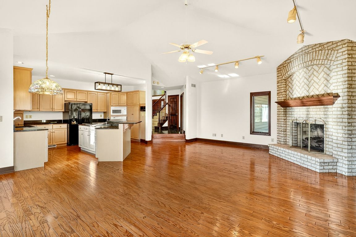 next background image