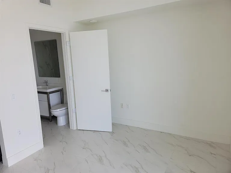 2000 Metropica Way #2107 — Photo 18
