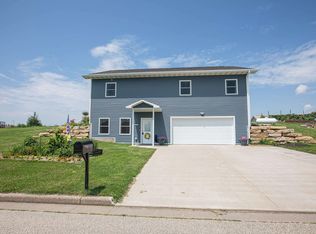 106 Spruce Park Dr, Potosi, WI 53820